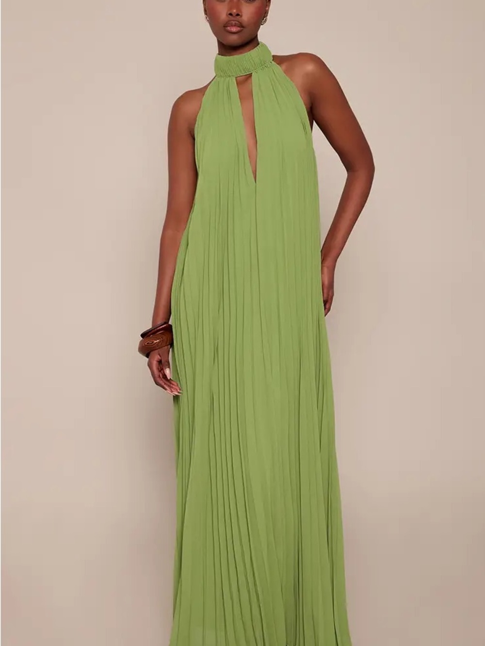 PrettyLittleThing Olive Green Halter Pleated Maxi Dress